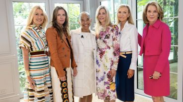 Cancer research supporters and MSK experts gather together for the Society of MSK’s Palm Beach Lunch.